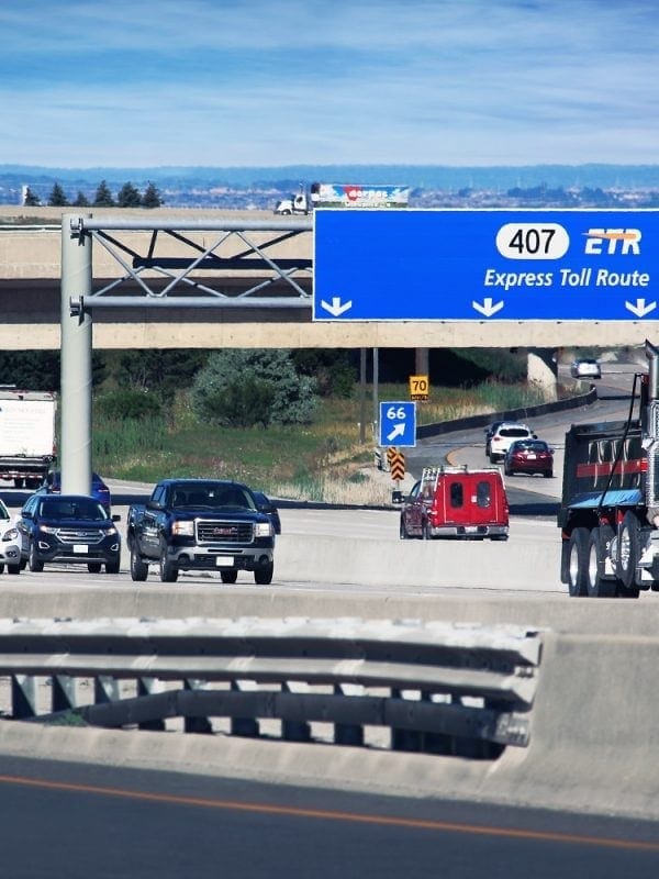 autopista 407 ETR Westbound en Canadá